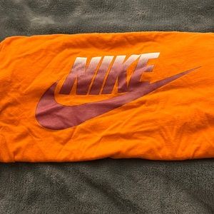 Nike t-shirt